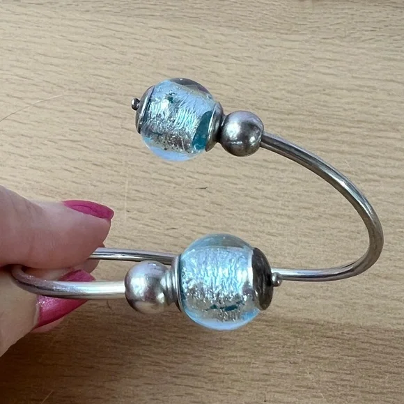 VINTAGE STERLING SILVER COIL WRAP CUFF BRACELET FROSTED AQUA BLUE MURANO GLASS - Picture 3 of 16